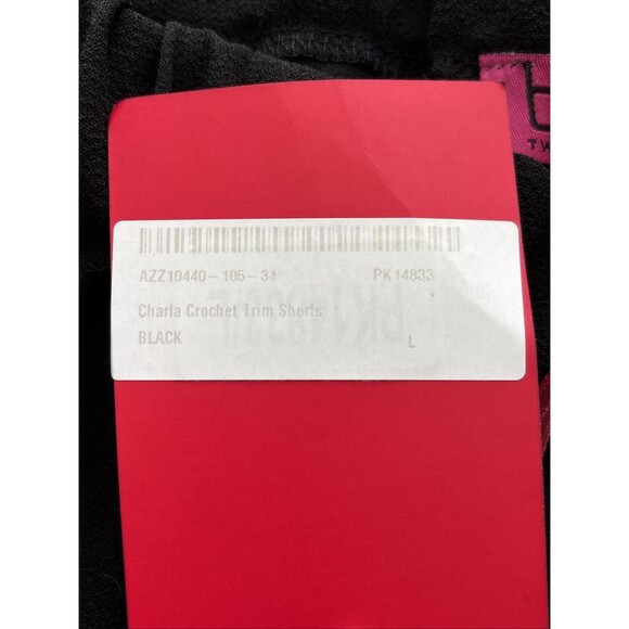 NWT Boohoo Charla Boho Goth Coquette Crochet Black Trim Shorts Size large - Picture 4 of 6